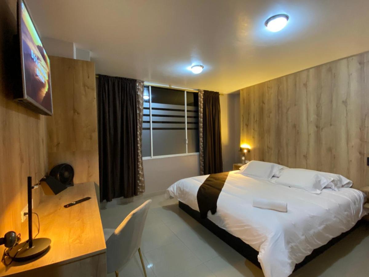 Hotel Wampushkar Zamora Екстер'єр фото